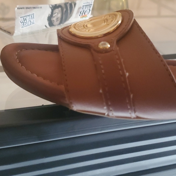 Shoes - Picture 5 of 5